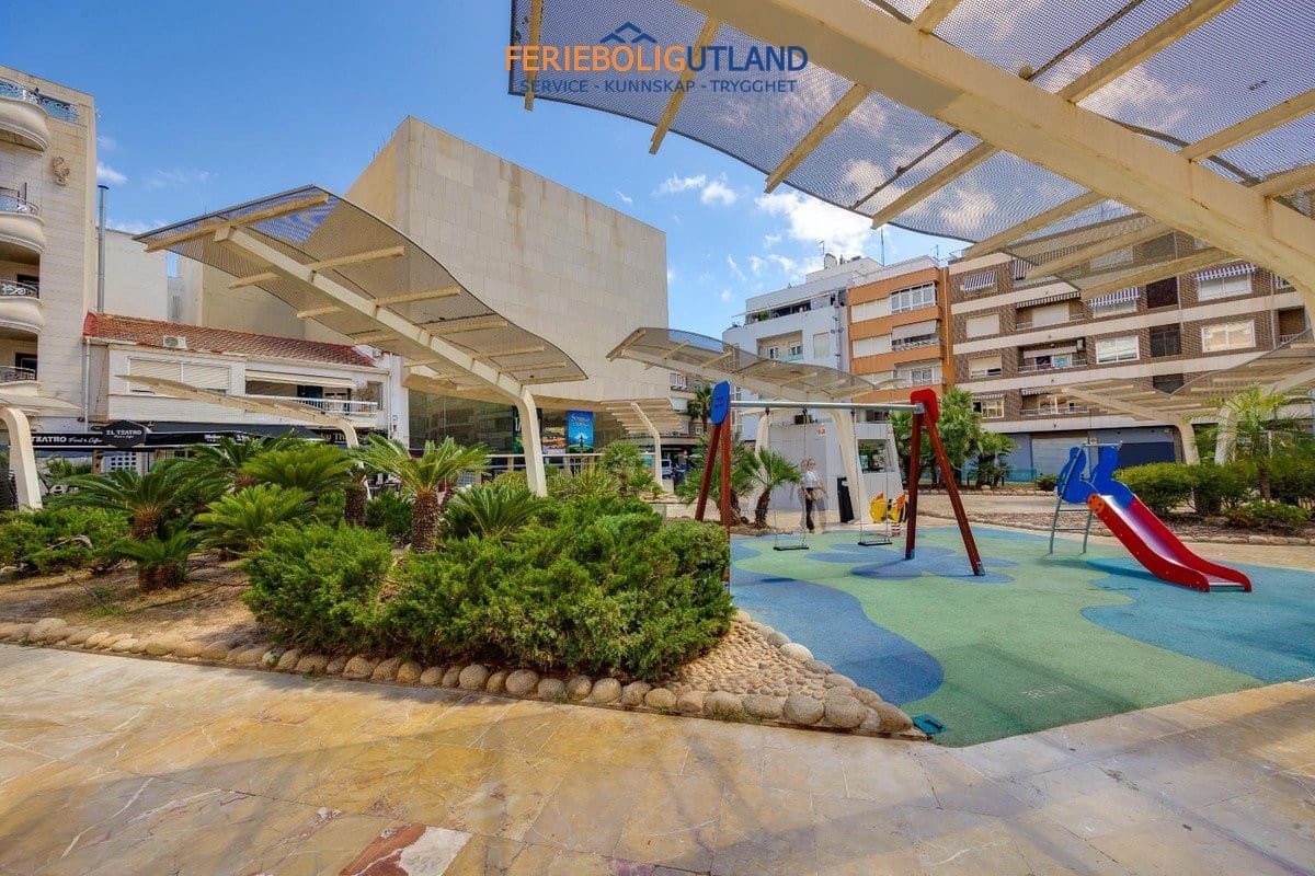 3 makuuhuone Kattohuoneisto myytävänä paikassa Torrevieja - 310 969 € (Ref: 10124784)