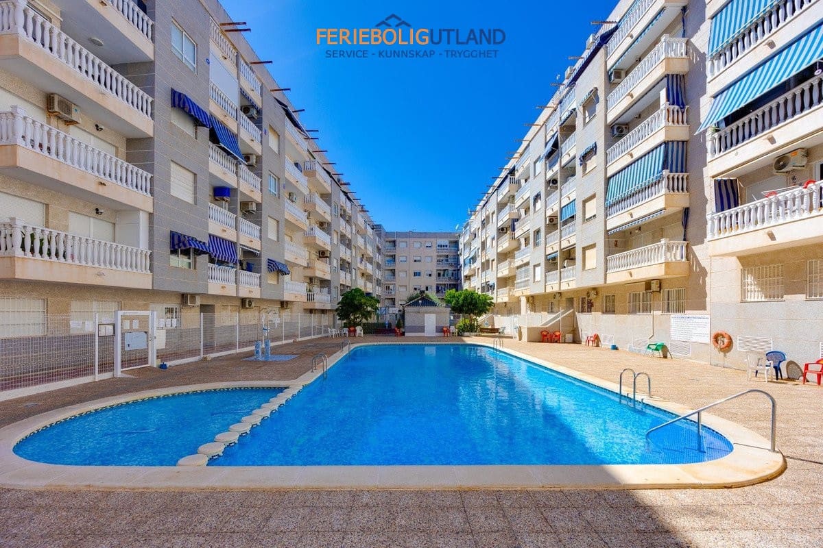 2 soverom Leilighet til salgs i Torrevieja med svømmebasseng - € 124 969 (Ref: 10124785)