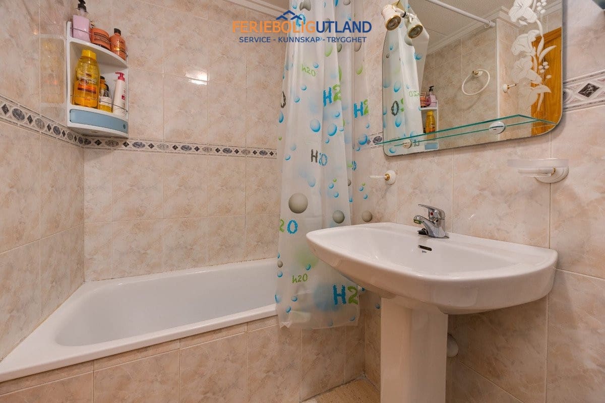 2 soverom Leilighet til salgs i Torrevieja med svømmebasseng - € 124 969 (Ref: 10124785)