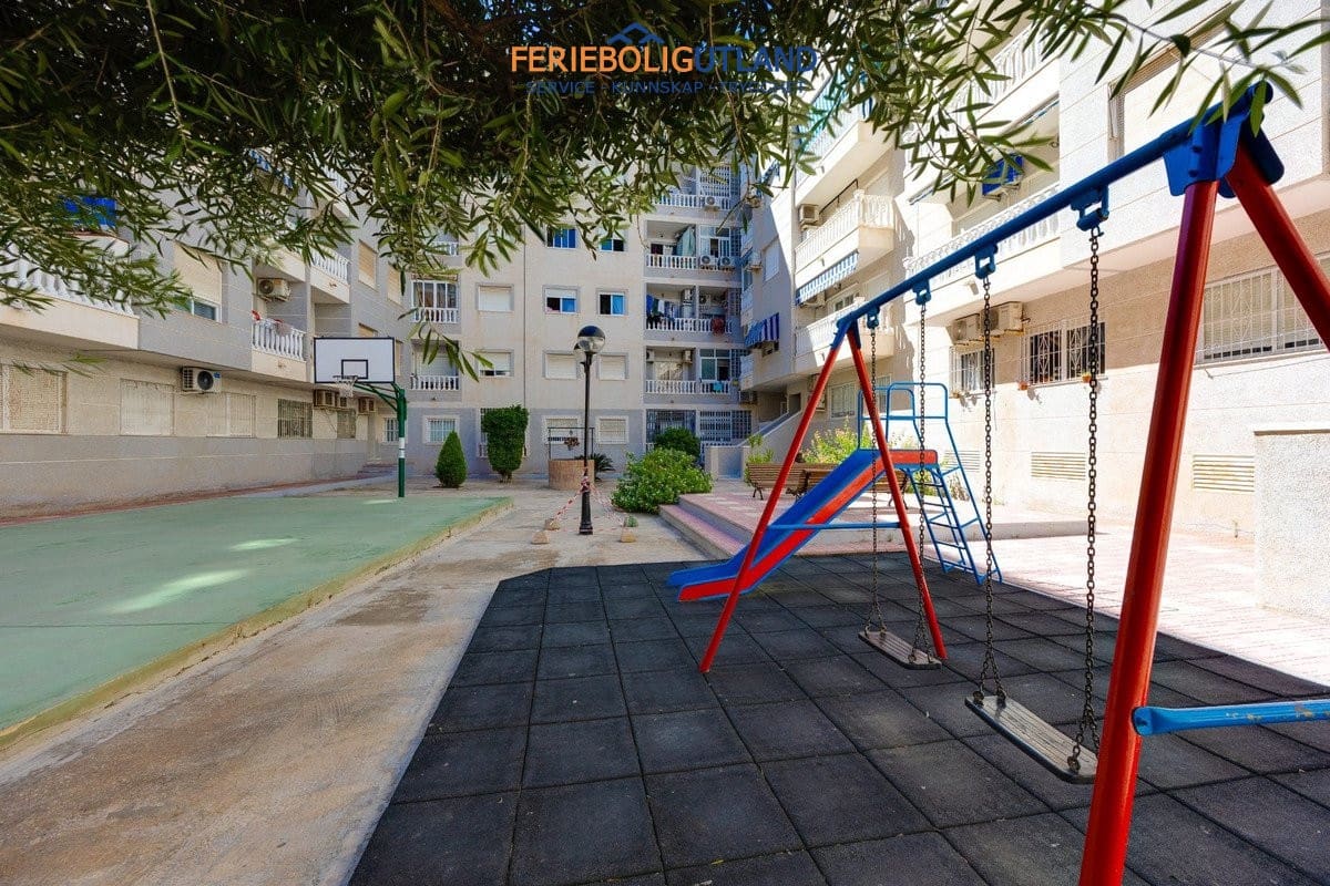2 soverom Leilighet til salgs i Torrevieja med svømmebasseng - € 124 969 (Ref: 10124785)
