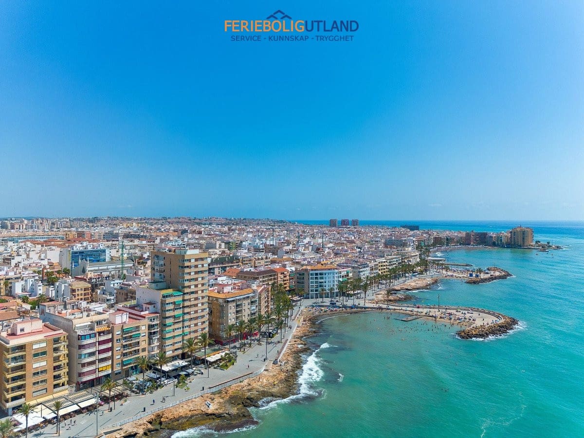 2 soverom Leilighet til salgs i Torrevieja med svømmebasseng - € 124 969 (Ref: 10124785)