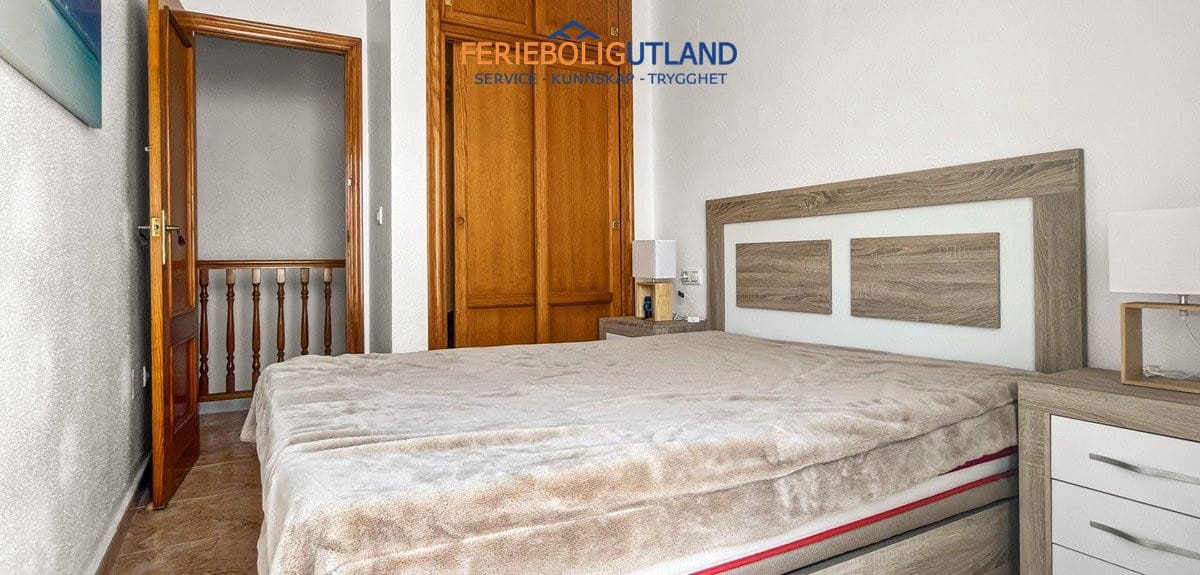 2 Zimmer Haus zu verkaufen in Torrevieja mit Pool Garage - 159.500 € (Ref: 10124786)