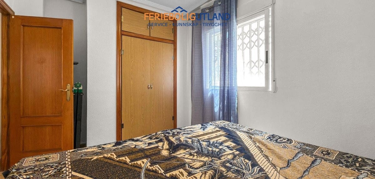 2 Zimmer Haus zu verkaufen in Torrevieja mit Pool Garage - 159.500 € (Ref: 10124786)