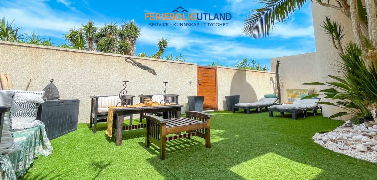 2 soverom Hus til salgs i Torrevieja med svømmebasseng - € 197 900 (Ref: 10124787)
