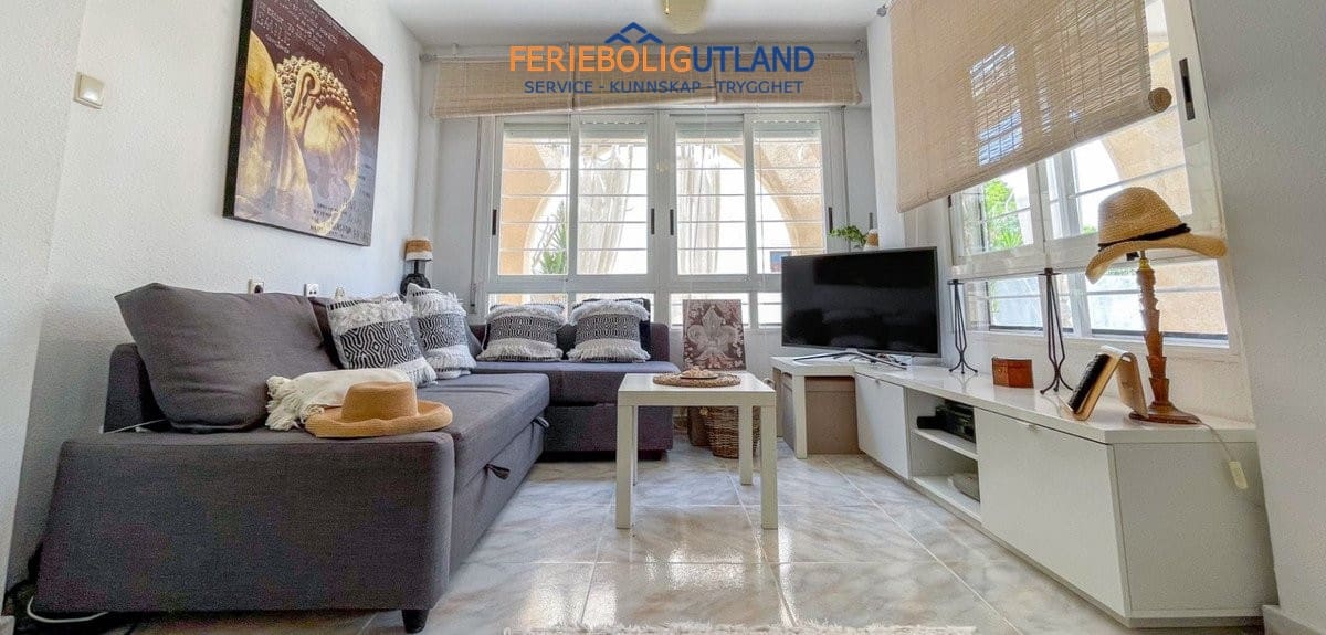 2 soverom Hus til salgs i Torrevieja med svømmebasseng - € 197 900 (Ref: 10124787)