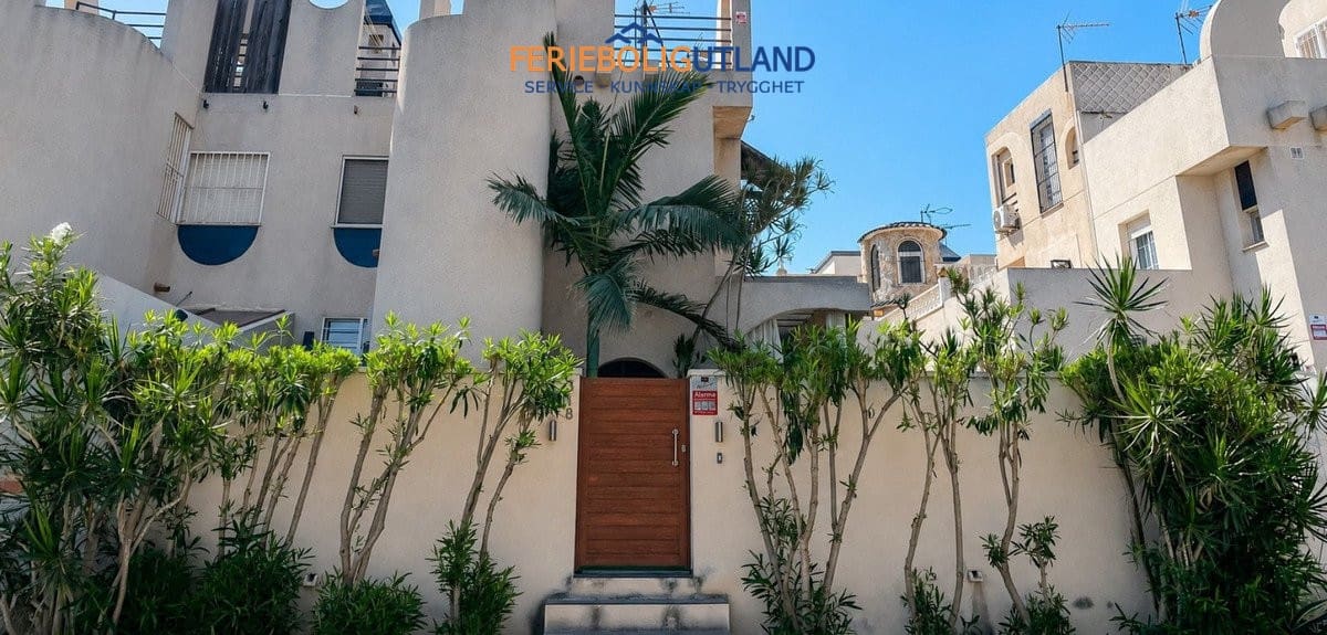 2 soverom Hus til salgs i Torrevieja med svømmebasseng - € 197 900 (Ref: 10124787)