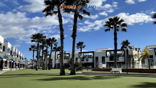 Apartamento de 2 habitaciones en El Raso, Guardamar del Segura en venta con piscina garaje - 259.000 € (Ref: 10125142)