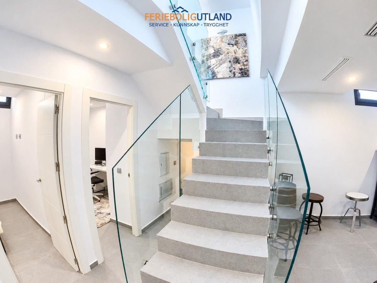 4 slaapkamer Villa te koop in Algorfa met zwembad garage - € 580.000 (Ref: 10125143)