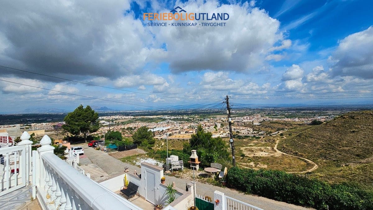 3 quarto Casa em Banda para venda em Ciudad Quesada com garagem - 304 500 € (Ref: 10130163)