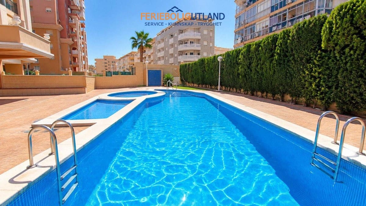2 soveværelse Lejlighed til salg i Torrevieja med swimmingpool garage - € 260.000 (Ref: 10130164)