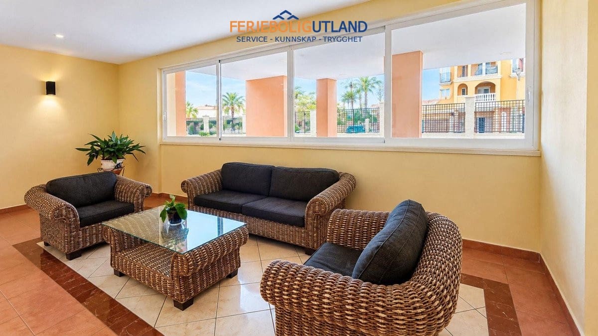 2 soveværelse Lejlighed til salg i Torrevieja med swimmingpool garage - € 260.000 (Ref: 10130164)
