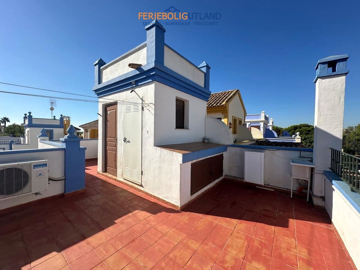 3 makuuhuone Omakotitalo myytävänä paikassa Roda mukana uima-altaan - 229 000 € (Ref: 10130438)