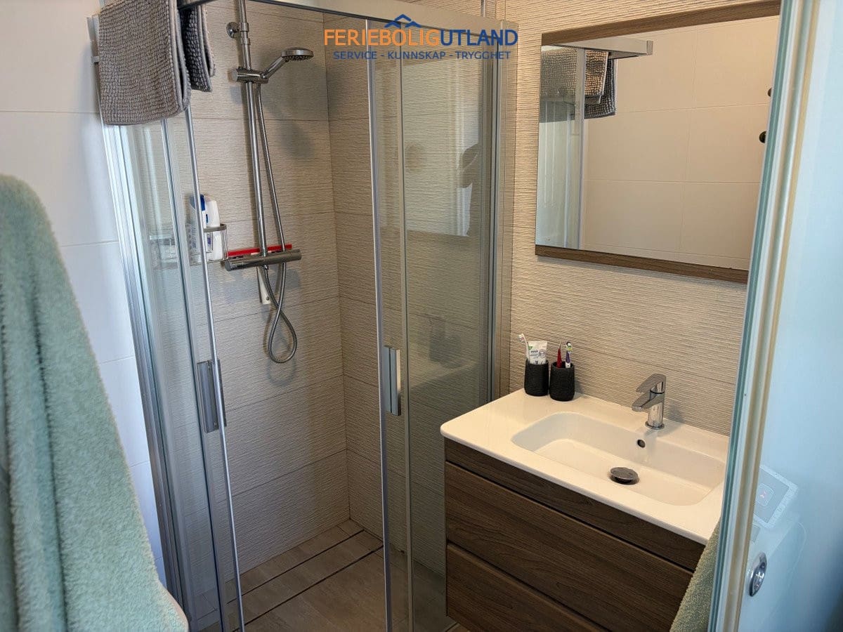 3 bedroom Townhouse for sale in Benijofar with pool garage - € 324,950 (Ref: 10130439)