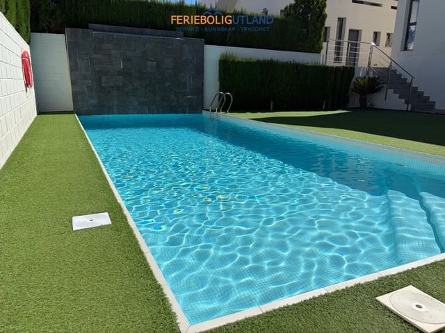 3 soveværelse Byhus til salg i Benijófar med swimmingpool garage - € 324.950 (Ref: 10130439)