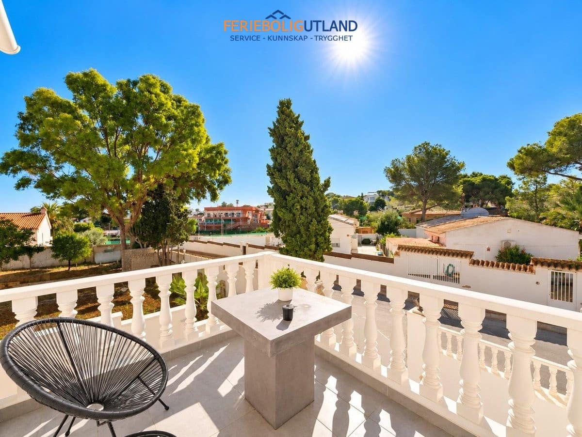 5 chambre Villa/Maison à vendre à Torrevieja avec piscine garage - 599 000 € (Ref: 10134869)