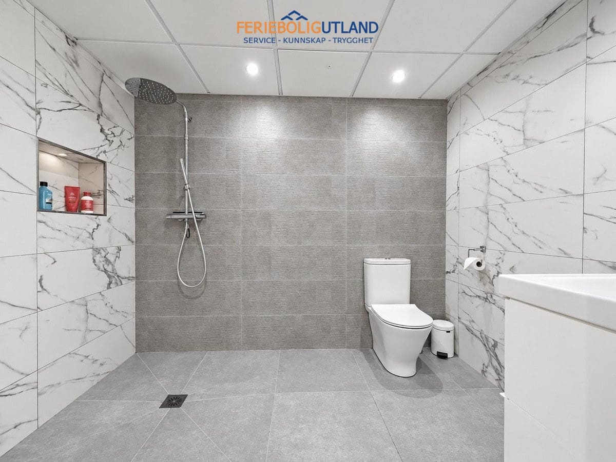 5 chambre Villa/Maison à vendre à Torrevieja avec piscine garage - 599 000 € (Ref: 10134869)