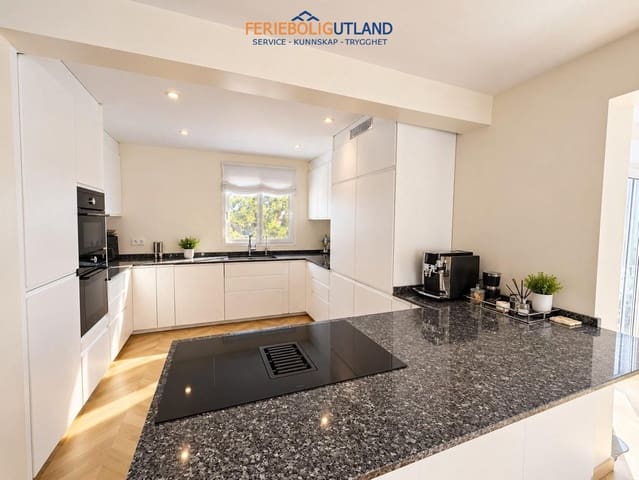 5 soveværelse Villa til salg i Los Balcones - Los Altos, Torrevieja med swimmingpool garage - € 599.000 (Ref: 10134869)