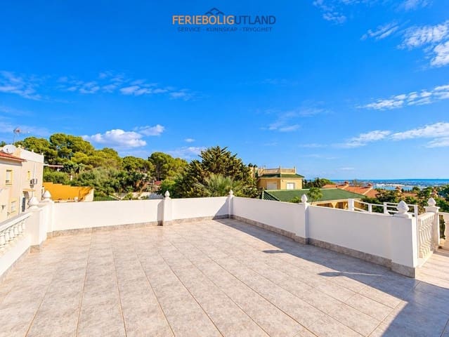 5 soveværelse Villa til salg i Los Balcones - Los Altos, Torrevieja med swimmingpool garage - € 599.000 (Ref: 10134869)