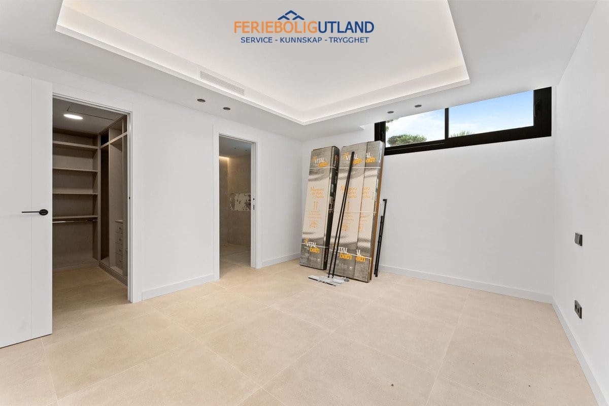 Chalet de 4 habitaciones en Mijas en venta con piscina garaje - 1.945.000 € (Ref: 10135111)