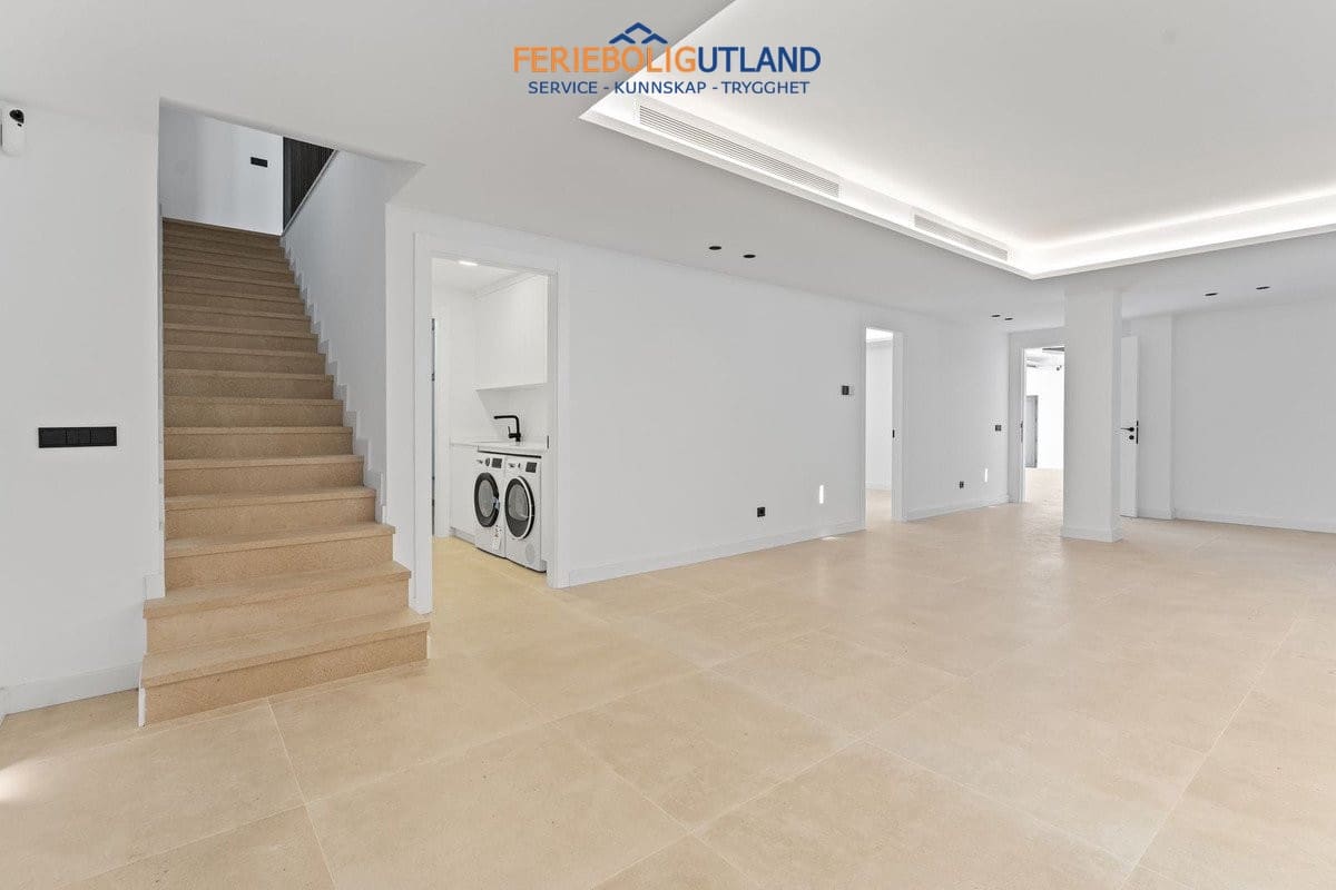 Chalet de 4 habitaciones en Mijas en venta con piscina garaje - 1.945.000 € (Ref: 10135111)