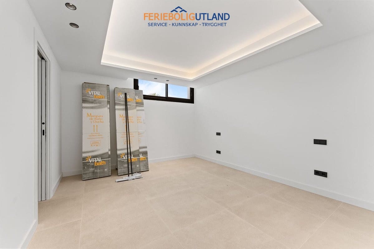 Chalet de 4 habitaciones en Mijas en venta con piscina garaje - 1.945.000 € (Ref: 10135111)