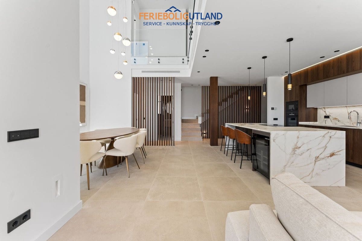 Chalet de 4 habitaciones en Mijas en venta con piscina garaje - 1.945.000 € (Ref: 10135111)