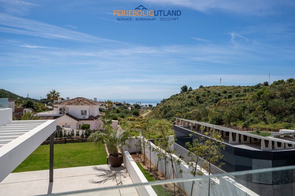 Chalet de 4 habitaciones en Mijas en venta con piscina garaje - 1.945.000 € (Ref: 10135111)