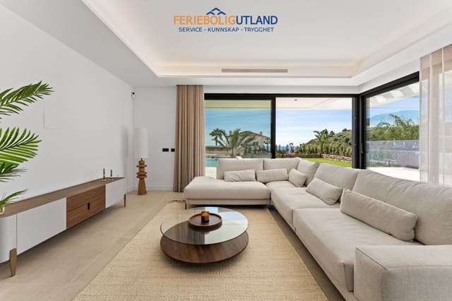 Chalet de 4 habitaciones en Mijas pueblo, Mijas en venta con piscina garaje - 1.945.000 € (Ref: 10135111)