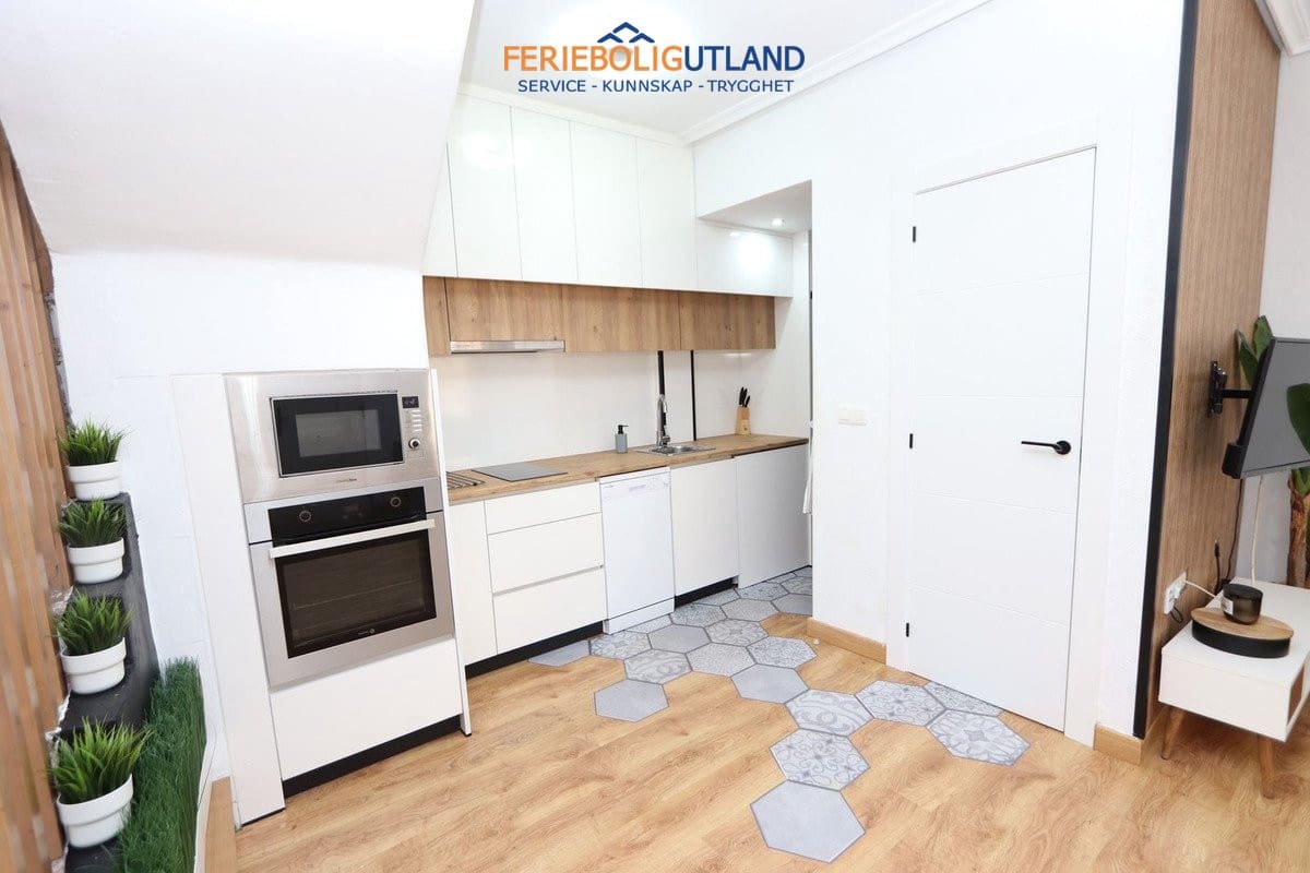 3 soveværelse Byhus til salg i Playa Flamenca med swimmingpool garage - € 279.999 (Ref: 10135112)