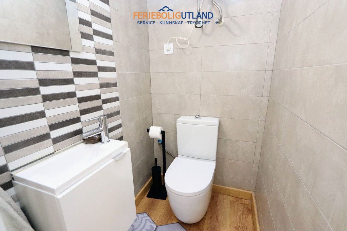 3 soveværelse Byhus til salg i Playa Flamenca med swimmingpool garage - € 279.999 (Ref: 10135112)