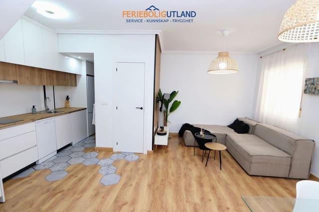 3 soveværelse Byhus til salg i Playa Flamenca, Orihuela med swimmingpool garage - € 269.000 (Ref: 10135112)