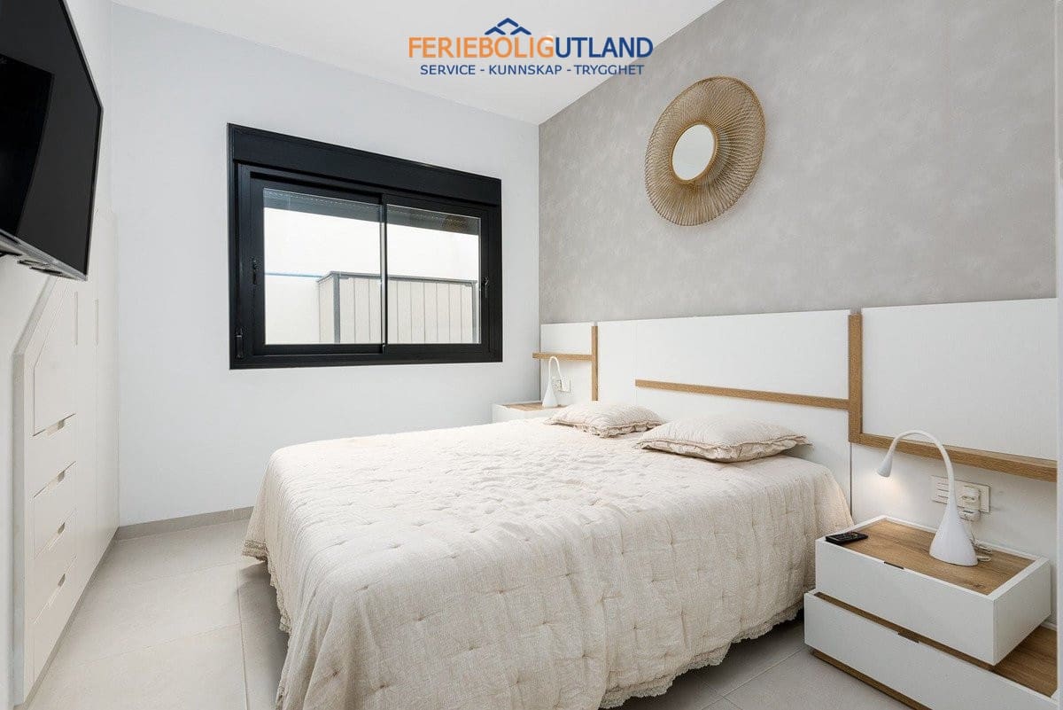 4 sypialnia Willa na sprzedaż w San Pedro del Pinatar z basenem garażem - 495 000 € (Ref: 10136541)