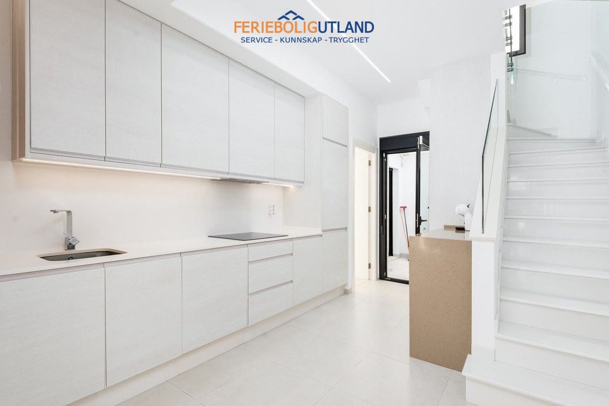 4 sypialnia Willa na sprzedaż w San Pedro del Pinatar z basenem garażem - 495 000 € (Ref: 10136541)