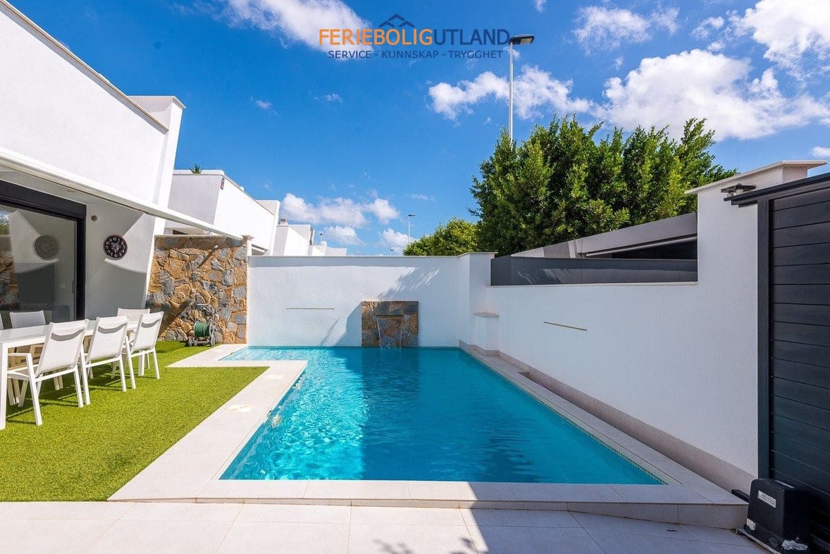 4 sypialnia Willa na sprzedaż w San Pedro del Pinatar z basenem garażem - 495 000 € (Ref: 10136541)