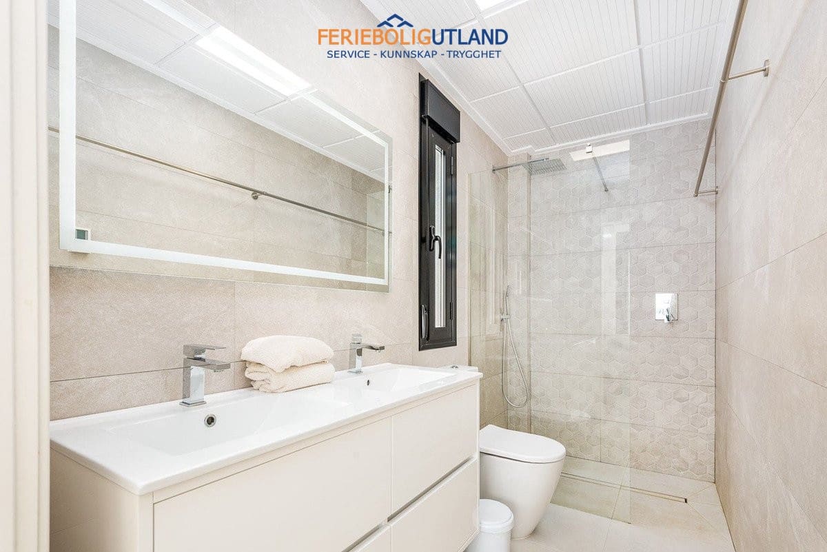 4 sypialnia Willa na sprzedaż w San Pedro del Pinatar z basenem garażem - 495 000 € (Ref: 10136541)