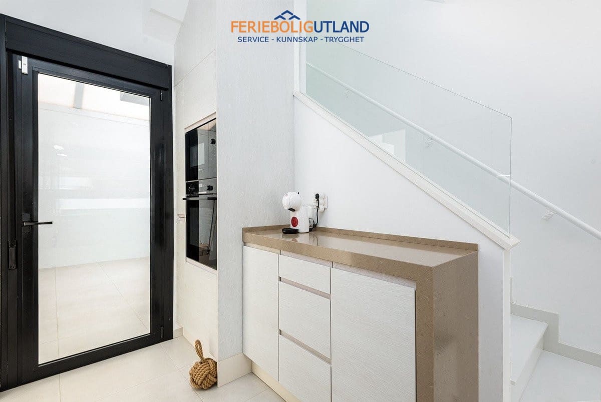 4 sypialnia Willa na sprzedaż w San Pedro del Pinatar z basenem garażem - 495 000 € (Ref: 10136541)