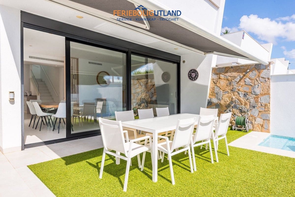 4 sypialnia Willa na sprzedaż w San Pedro del Pinatar z basenem garażem - 495 000 € (Ref: 10136541)