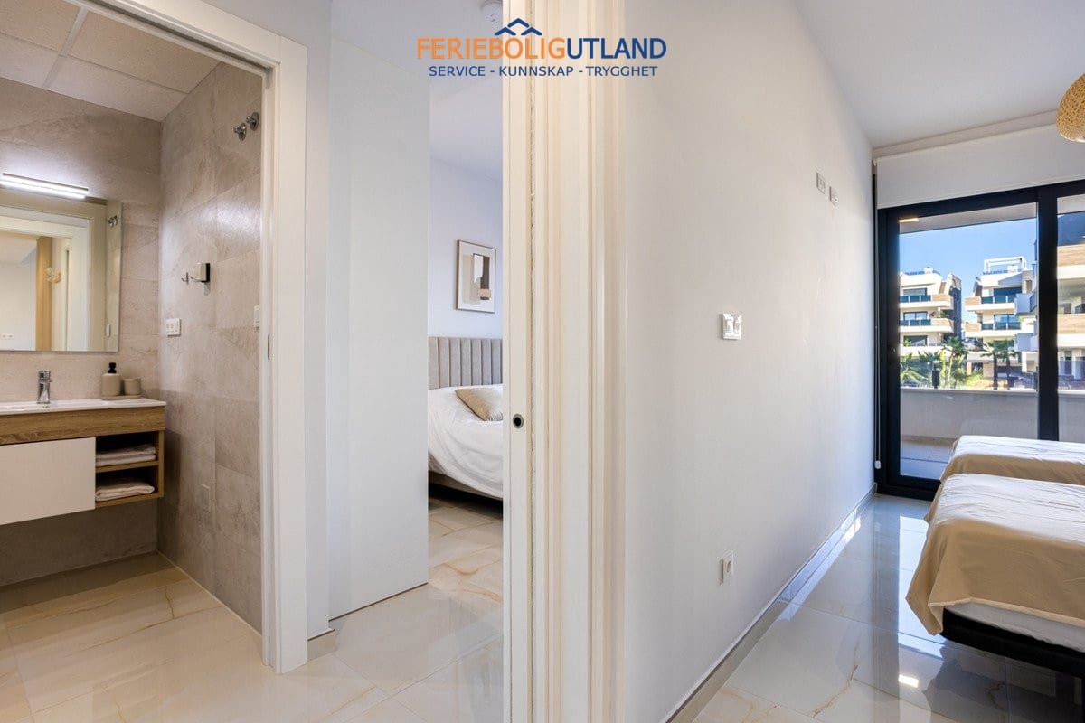 Apartamento de 2 habitaciones en Orihuela Costa en venta con piscina garaje - 279.000 € (Ref: 10136544)