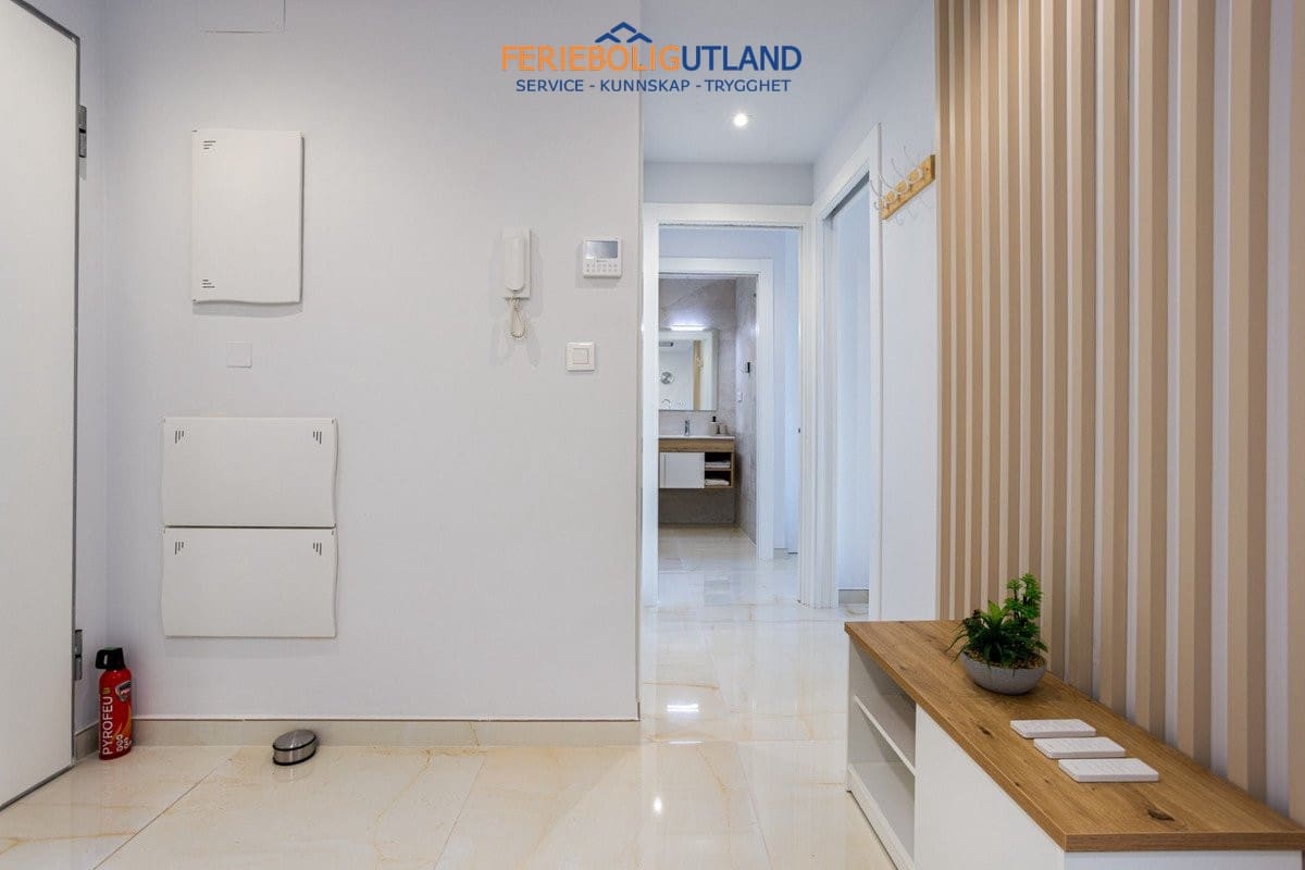 Apartamento de 2 habitaciones en Orihuela Costa en venta con piscina garaje - 279.000 € (Ref: 10136544)