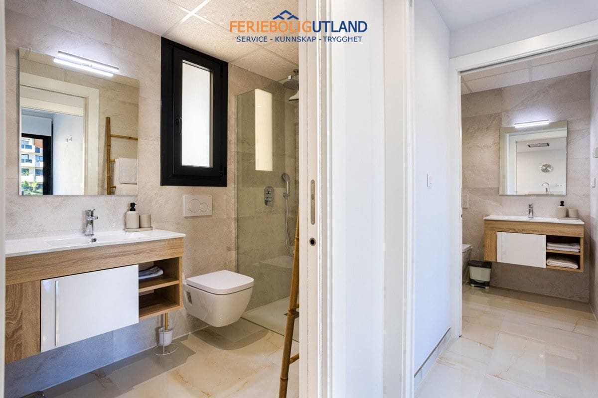 Apartamento de 2 habitaciones en Orihuela Costa en venta con piscina garaje - 279.000 € (Ref: 10136544)