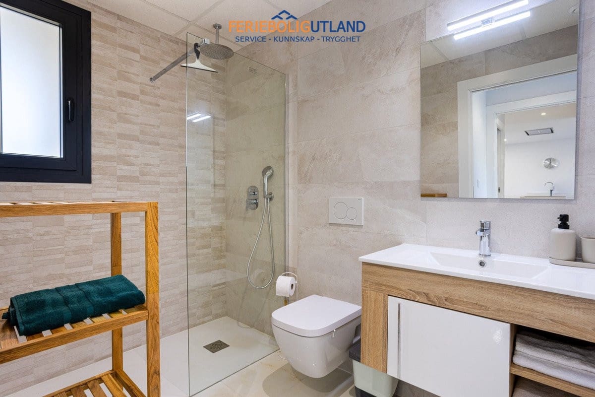 Apartamento de 2 habitaciones en Orihuela Costa en venta con piscina garaje - 279.000 € (Ref: 10136544)