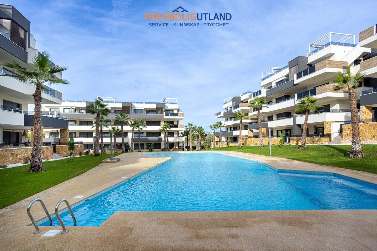 Apartamento de 2 habitaciones en Orihuela Costa en venta con piscina garaje - 279.000 € (Ref: 10136544)