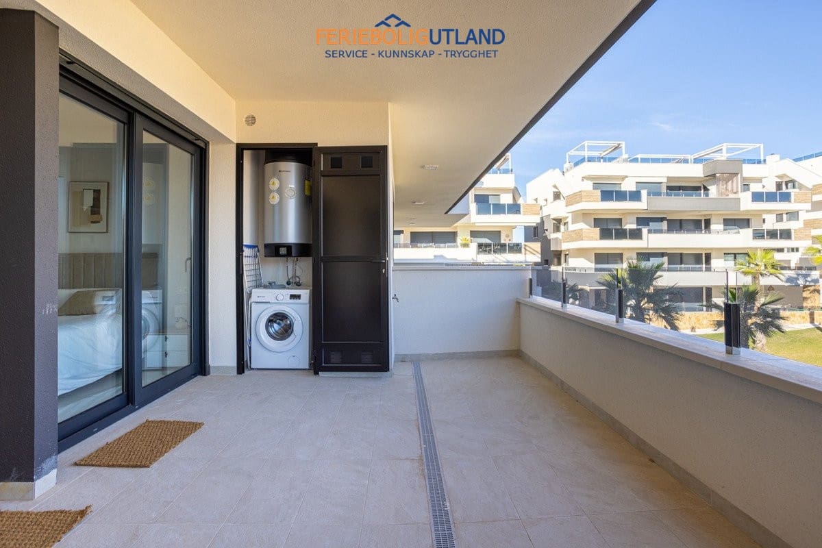 Apartamento de 2 habitaciones en Orihuela Costa en venta con piscina garaje - 279.000 € (Ref: 10136544)