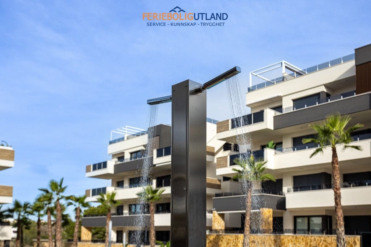 Apartamento de 2 habitaciones en Orihuela Costa en venta con piscina garaje - 279.000 € (Ref: 10136544)