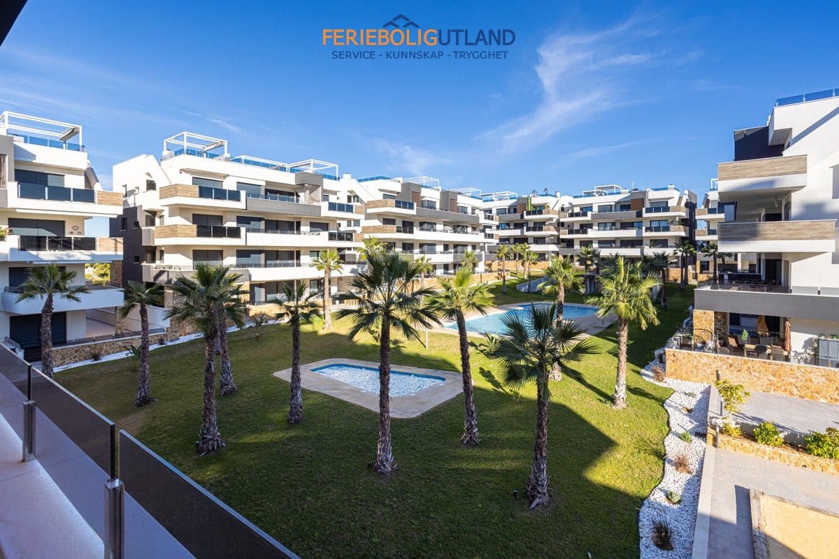 Apartamento de 2 habitaciones en Orihuela Costa en venta con piscina garaje - 279.000 € (Ref: 10136544)