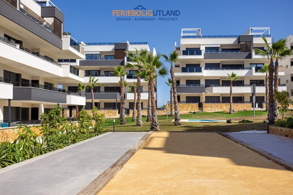 Apartamento de 2 habitaciones en Orihuela Costa en venta con piscina garaje - 279.000 € (Ref: 10136544)