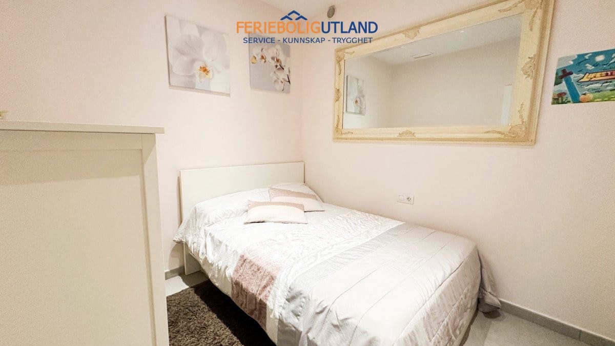 5 chambre Villa/Maison à vendre à Torrevieja avec piscine garage - 549 000 € (Ref: 10136546)