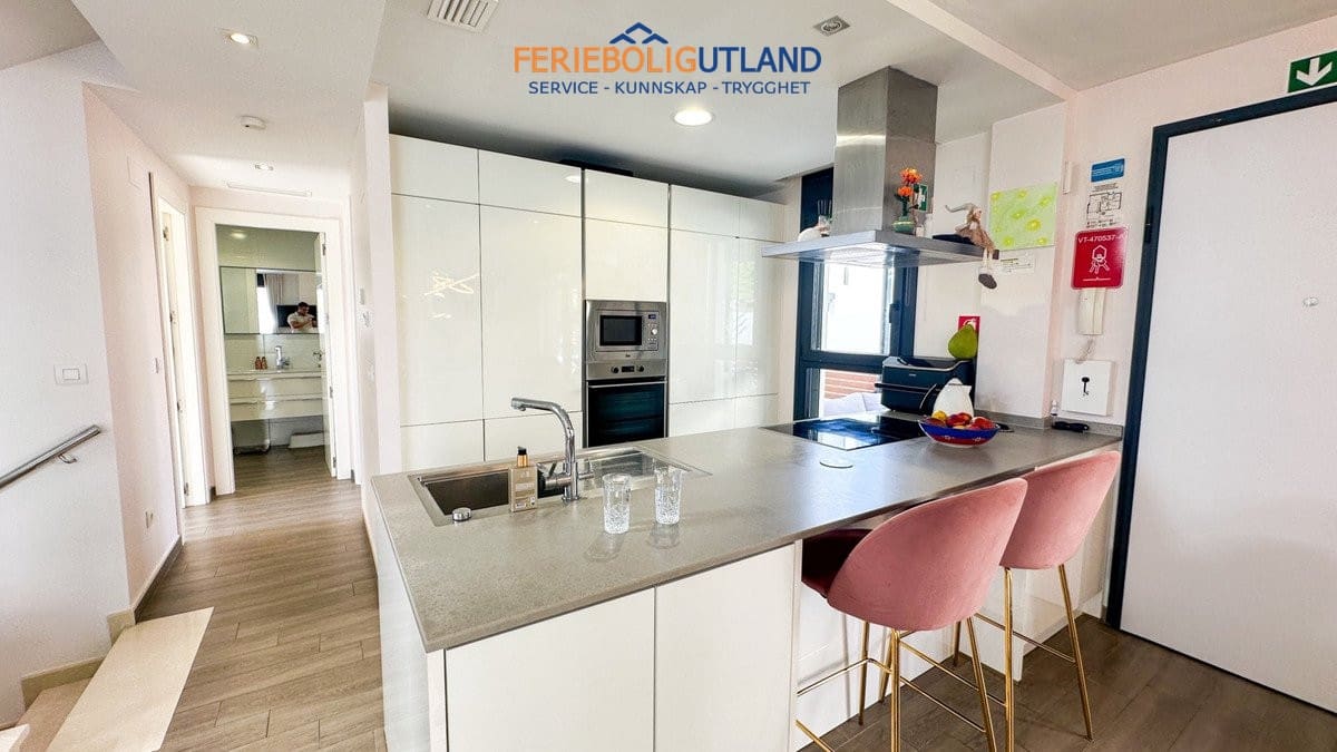 5 chambre Villa/Maison à vendre à Torrevieja avec piscine garage - 549 000 € (Ref: 10136546)