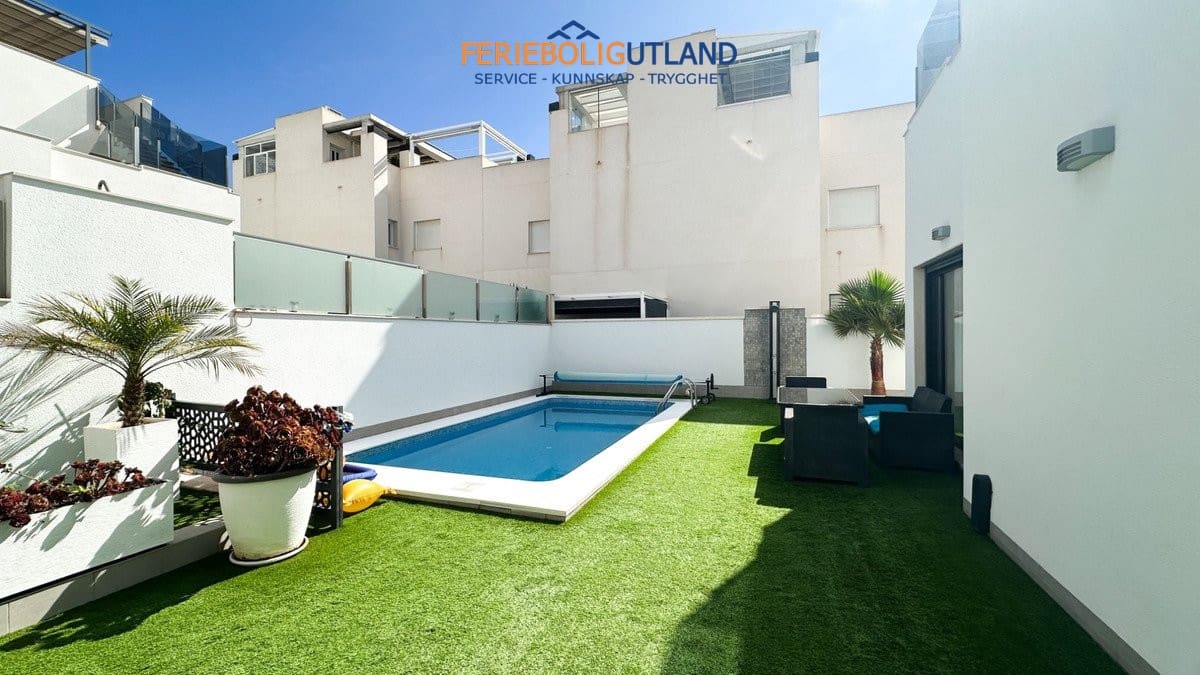 5 chambre Villa/Maison à vendre à Torrevieja avec piscine garage - 549 000 € (Ref: 10136546)