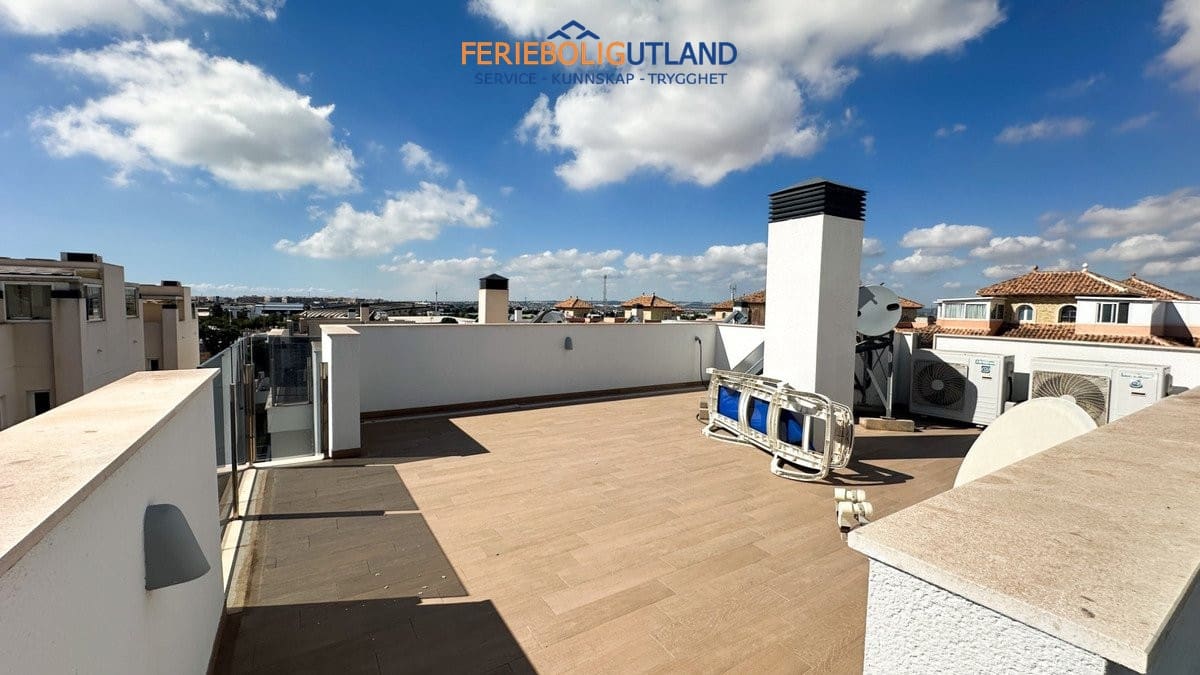 5 chambre Villa/Maison à vendre à Torrevieja avec piscine garage - 549 000 € (Ref: 10136546)